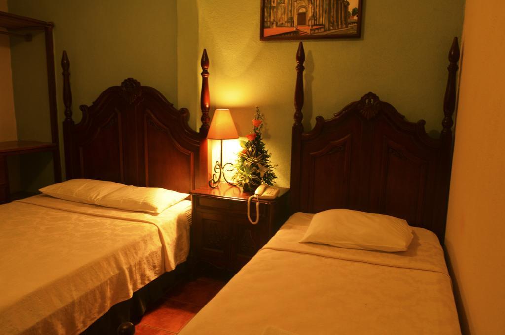 Hotel Real Leon Ngoại thất bức ảnh