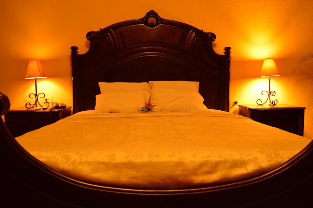 Hotel Real Leon Ngoại thất bức ảnh